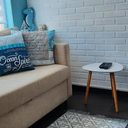 нава 8 * 부르가스