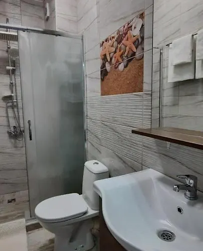 דירה нава 8 *