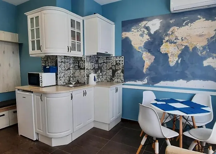 דירה нава 8 *