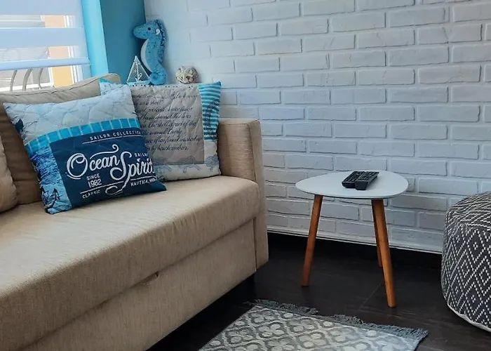 нава 8 * בורגאס